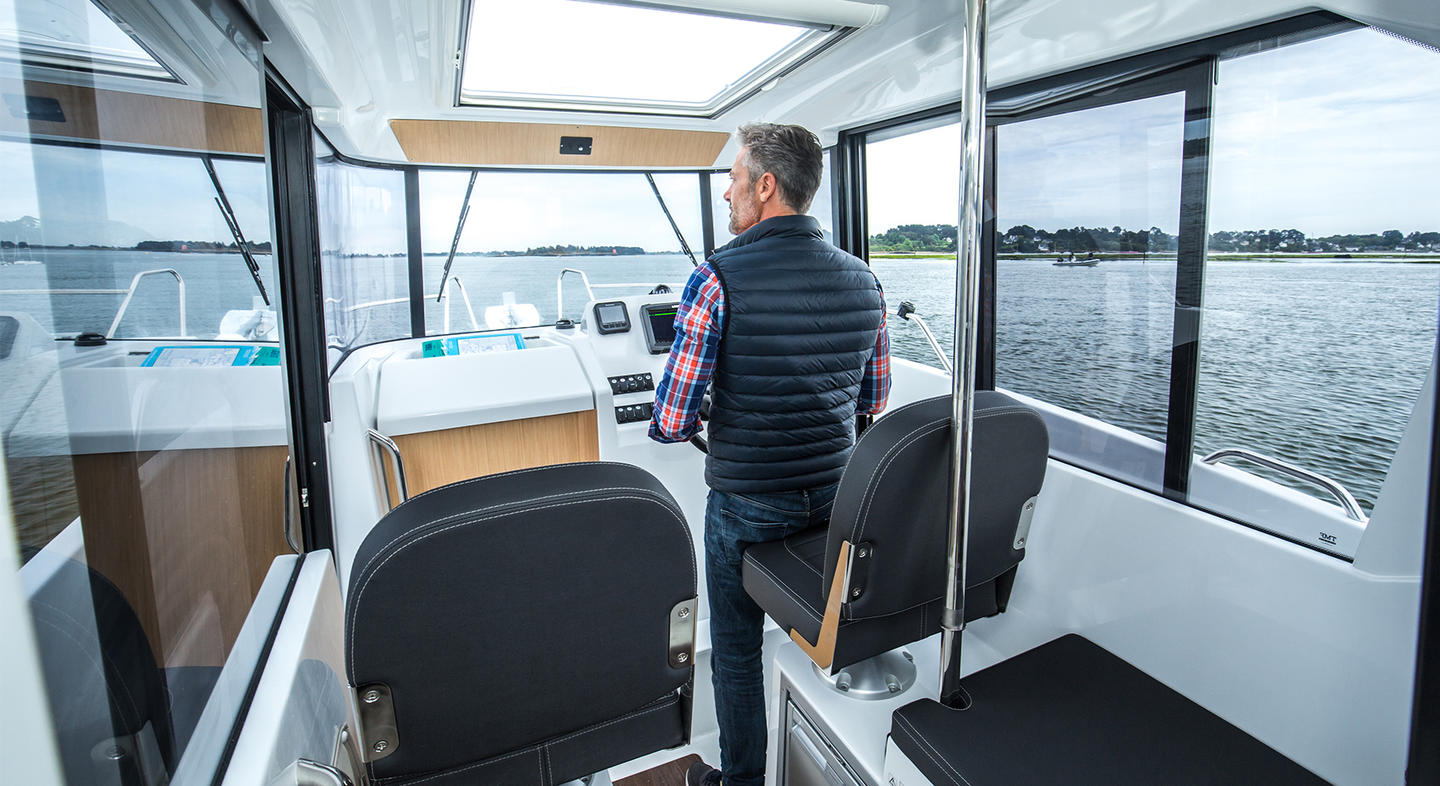 Beneteau Barracuda 7 Interior